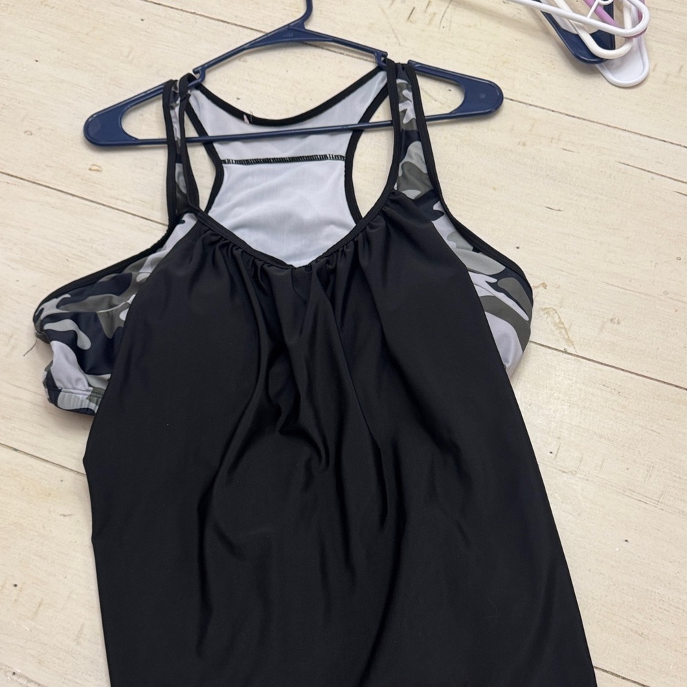 Black and Gray Women's Top
